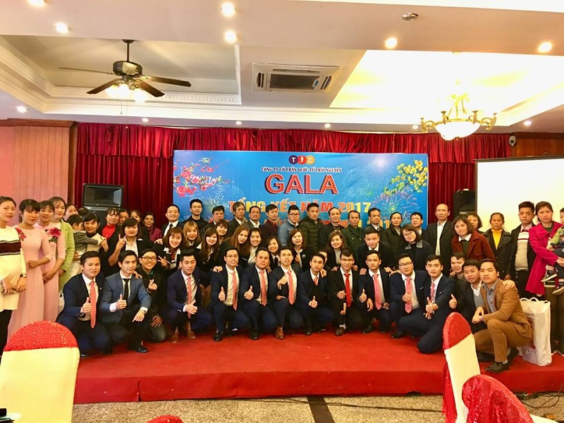 ICOGroup-to-chuc-le-tong-ket-cuoi-nam-ket-thuc-1-nam-day-an-tuong-10212