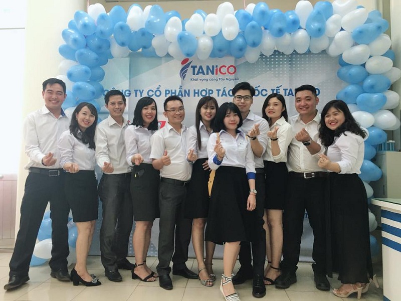 ICOGroup-to-chuc-le-tong-ket-cuoi-nam-ket-thuc-1-nam-day-an-tuong-104