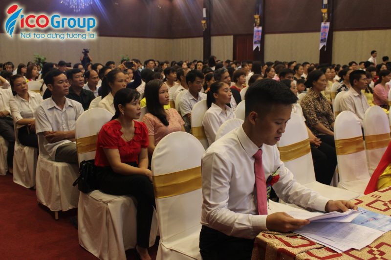 Đông đủ khách mời tham dự buổi lễ cùng các bạn du học sinh ICOGroup