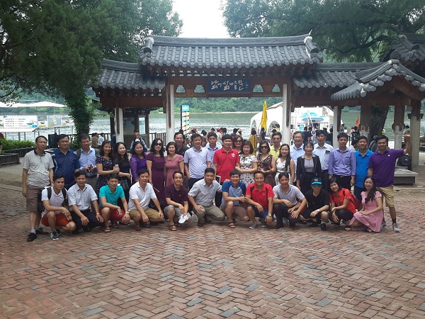 icoggroup-cung-215-thay-co-viet-nam-sang-tahm-va-lam-viec-tai-han-quoc-3