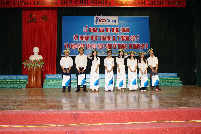 chiay-tay-du-hoc-sinh-nhap-hoc-ky-thang-6-thang-7-33