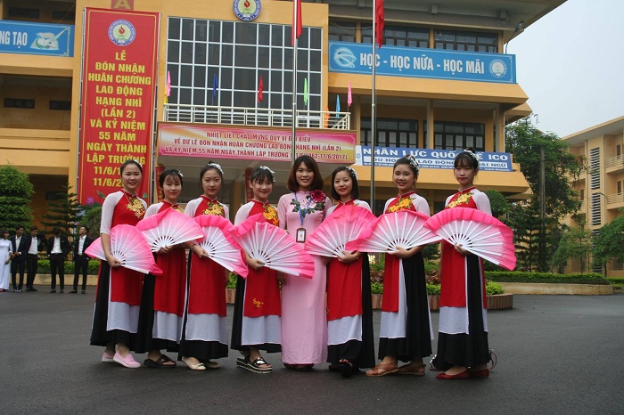 chiay-tay-du-hoc-sinh-nhap-hoc-ky-thang-6-thang-7-1