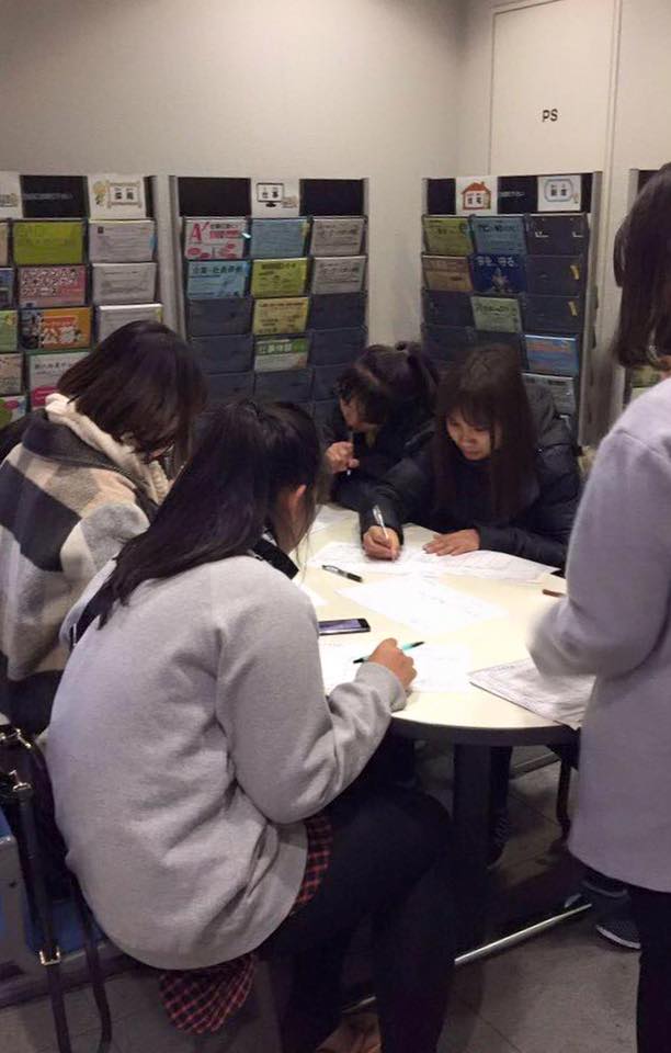 Du học sinh được giới thiệu công việc làm thêm phù hợp.