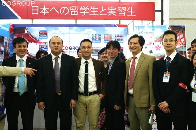 Lãnh đạo tỉnh cùng các giảng viên người Nhật của ICOGroup